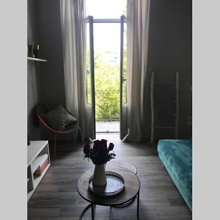 Mazzini Apartment Арона Екстериор снимка