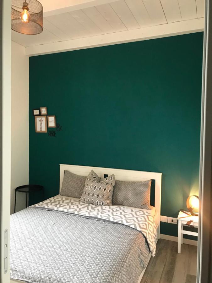 Mazzini Apartment Арона Екстериор снимка